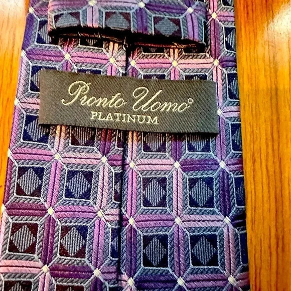 Pronto Uomo Platinum Designer Necktie Silk Purple Squares‎ Squares Tie - Picture 2 of 3